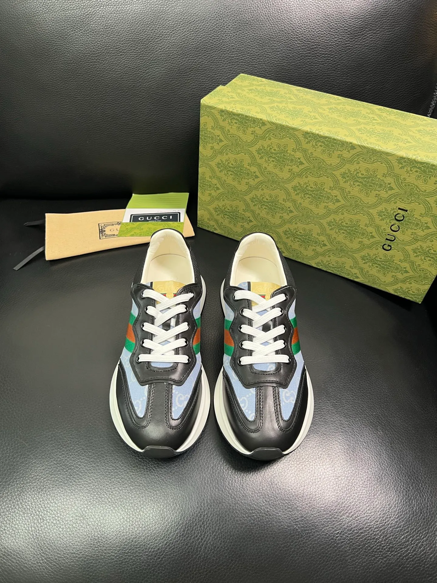 Men's shoes 💰800 Gucci top purchasing Gucci counter new model, original factory configuration of imported cowhide from Italy with printed cloth fabric, imported cowhide lining, breathable and comfortable, sole: original factory special sole is super comfortable, original factory and single goods are high quality, welcome to compare, code number 38-44 (customized 45 46) 85865